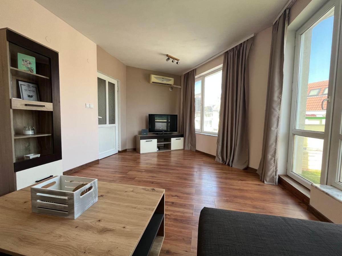 Apartment Happy Holiday 2 Burgas City Eksteriør billede