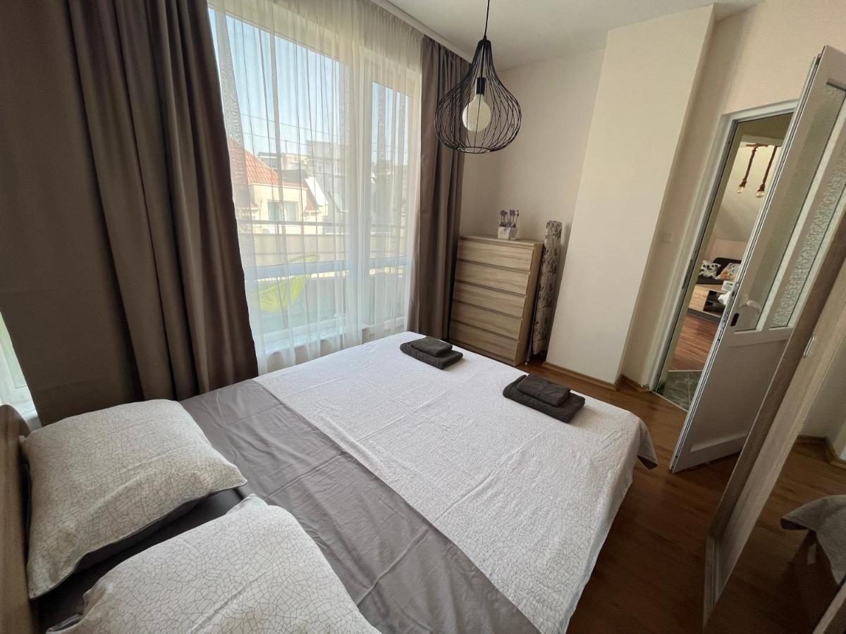 Apartment Happy Holiday 2 Burgas City Eksteriør billede