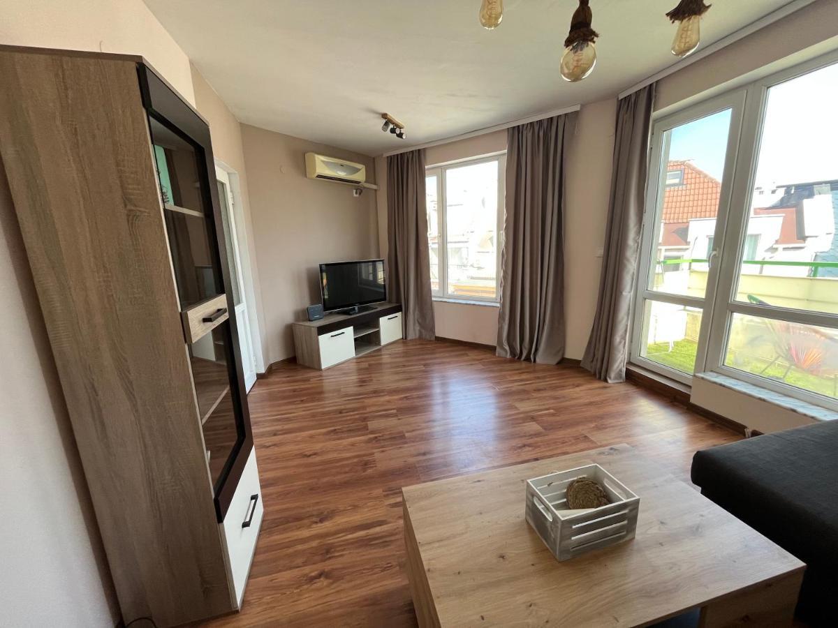 Apartment Happy Holiday 2 Burgas City Eksteriør billede
